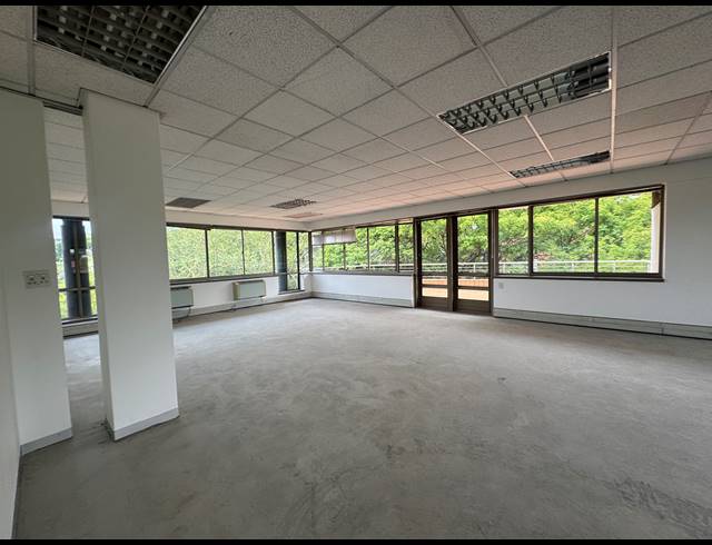 313M² OFFICE TO LET IN WOODMEAD